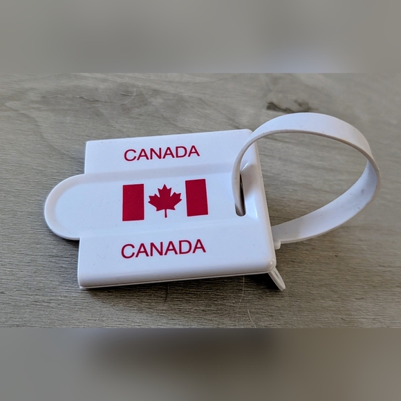 Brand New Canada Luggage Tag - Picture 1 of 2